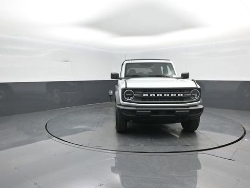New 2026 Ford Bronco Base image 2