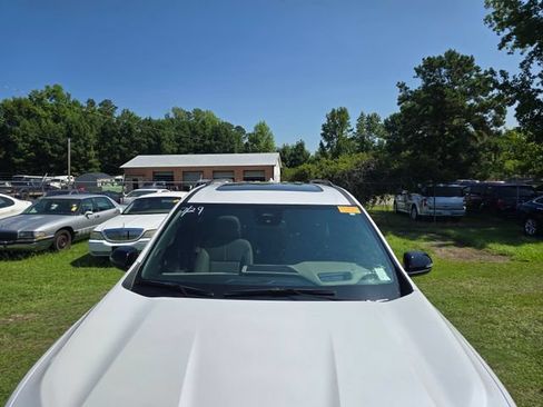 Used 2025 GMC Acadia Elevation w/ Elevation Premium Package FWD image 43