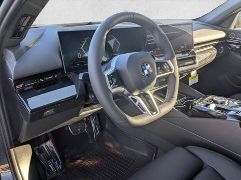 Used 2026 BMW 530i w/ M Sport Package image 3