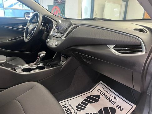 Used 2022 Chevrolet Malibu RS FWD image 36