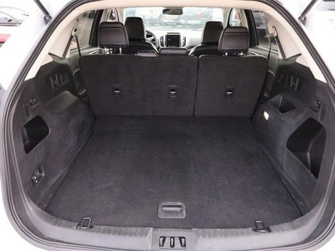 Used 2024 Ford Edge SEL image 7