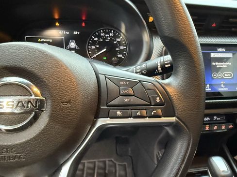 Used 2021 Nissan Kicks SV image 12