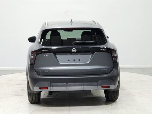 New 2025 Nissan Kicks SV w/ SV Premium Package AWD/4WD image 6