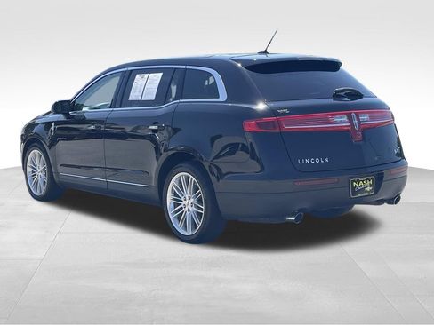 Used 2019 Lincoln MKT AWD image 5