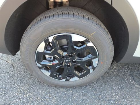 New 2026 Kia Sorento S AWD/4WD image 9
