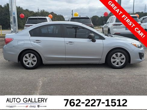 Used 2012 Subaru Impreza 2.0i image 3