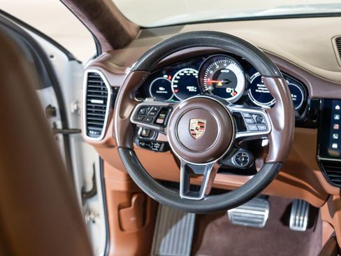 Certified 2023 Porsche Cayenne GTS AWD/4WD image 28