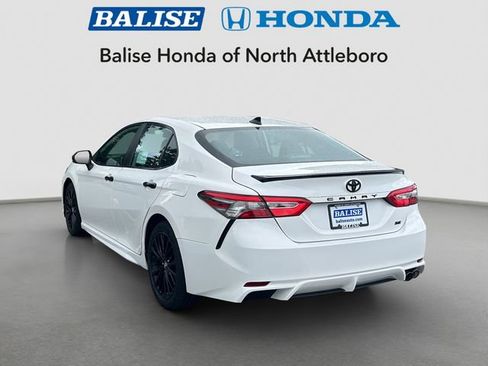 Used 2019 Toyota Camry SE FWD image 3
