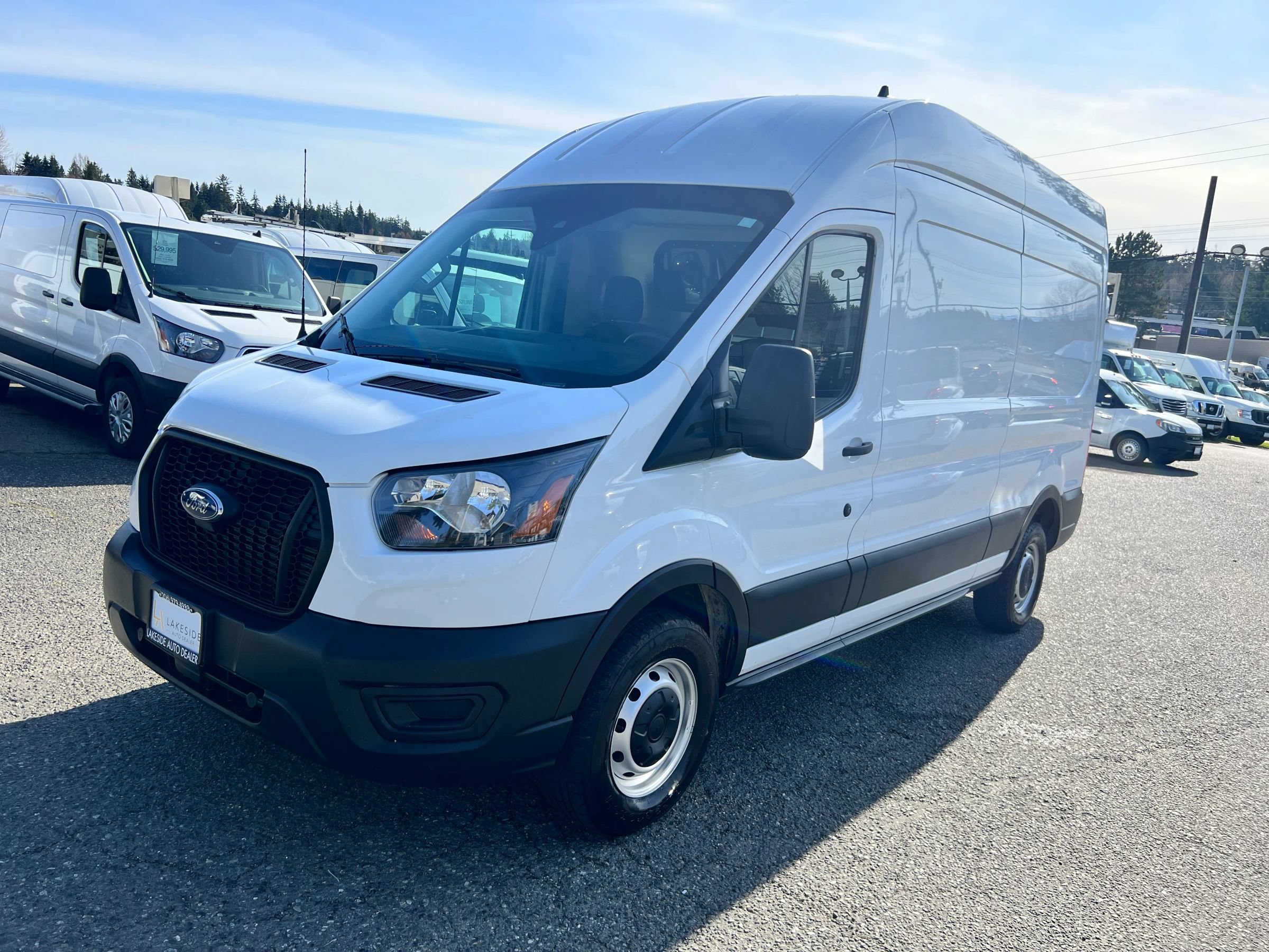 Used 2023 Ford Transit 250 148 High Roof RWD image 1