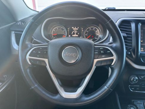 Used 2015 Jeep Cherokee Latitude w/ Cold Weather Group image 21