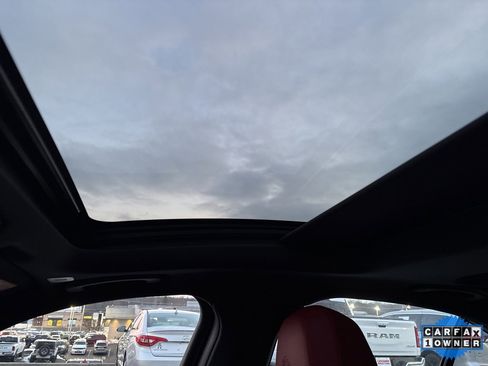 Used 2024 Alfa Romeo Giulia Veloce image 14