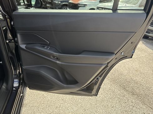 New 2026 Jeep Cherokee Limited AWD/4WD image 17