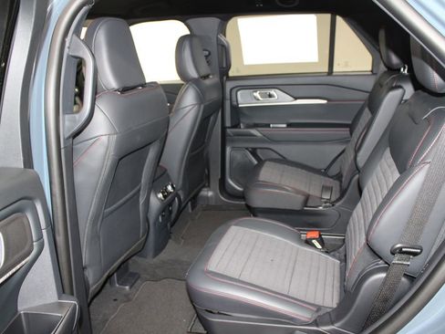 New 2026 Ford Explorer ST-Line w/ ST-Line Street Pack image 25