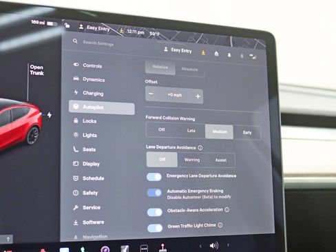 Used 2021 Tesla Model Y Long Range image 24