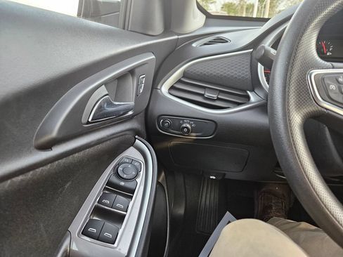 Used 2024 Chevrolet Malibu LT FWD image 13