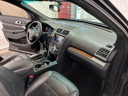 Used 2016 Ford Explorer Limited AWD/4WD image 13