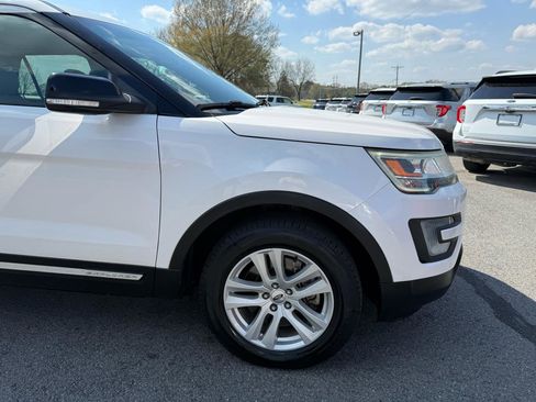Used 2016 Ford Explorer XLT w/ Equipment Group 202A image 41