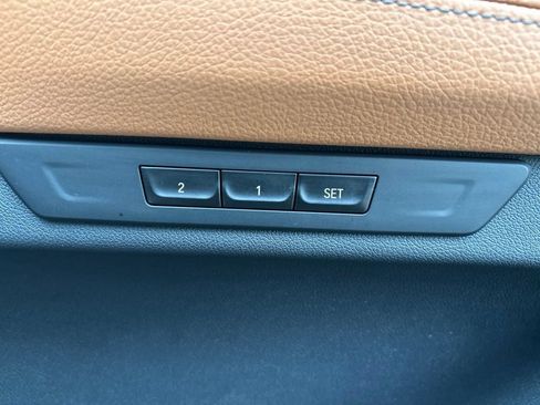 Used 2021 BMW 740i w/ M Sport Package RWD image 33