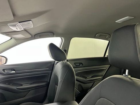 Used 2025 Nissan Altima 2.5 SV image 23