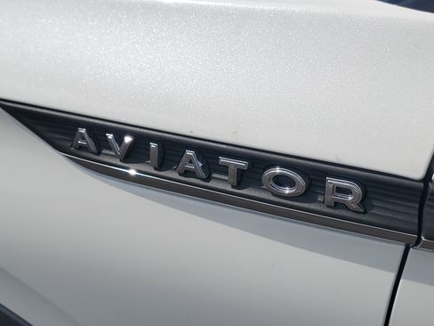 New 2027 Lincoln Aviator AWD image 7