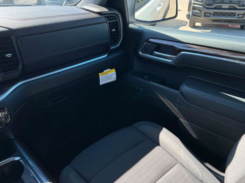 Used 2025 Chevrolet Silverado 1500 LT image 11