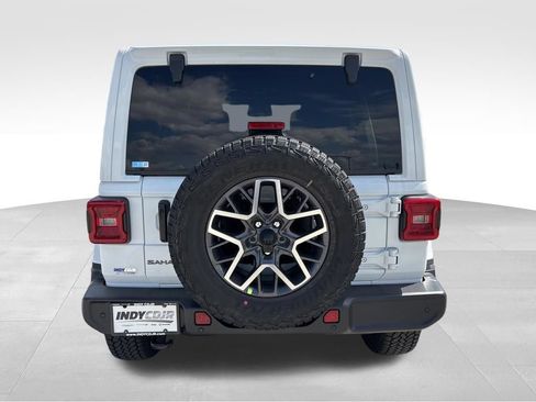 New 2026 Jeep Wrangler Unlimited Sahara AWD/4WD image 5