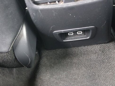 Used 2024 Toyota Corolla Cross XLE image 31