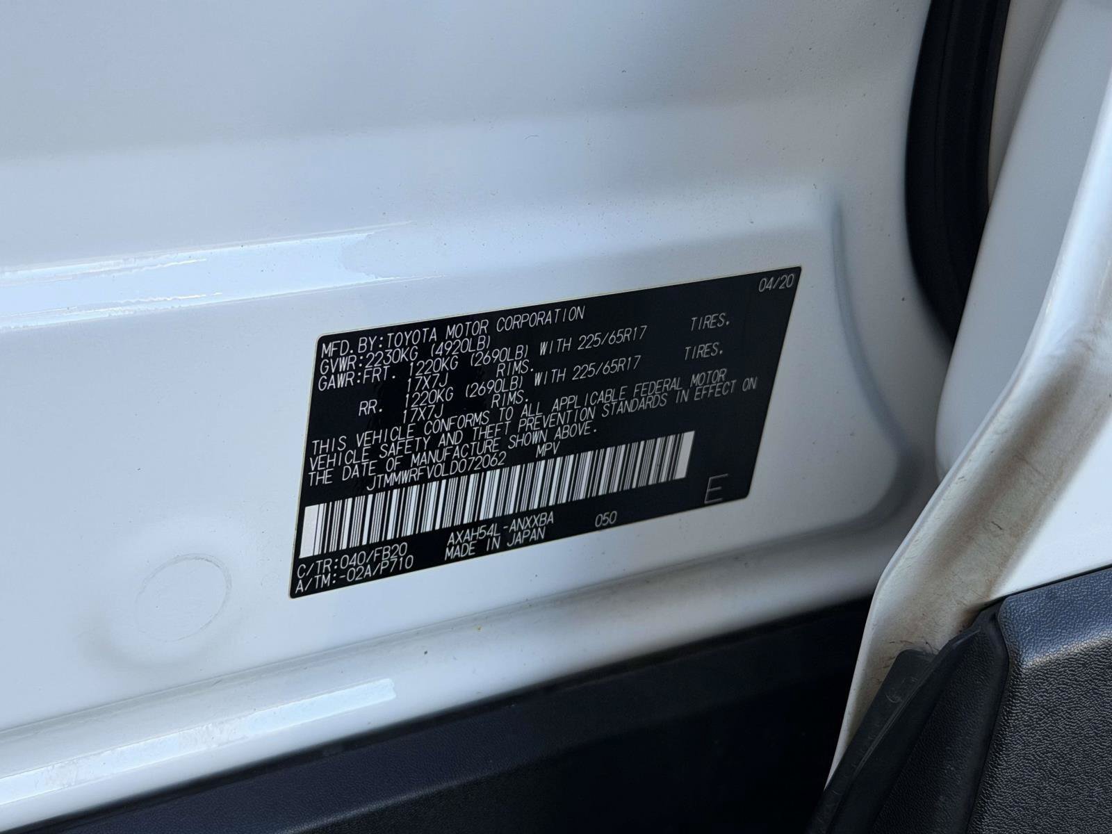 Used 2020 Toyota RAV4 LE w/ Carpet Mat Package AWD/4WD image 20