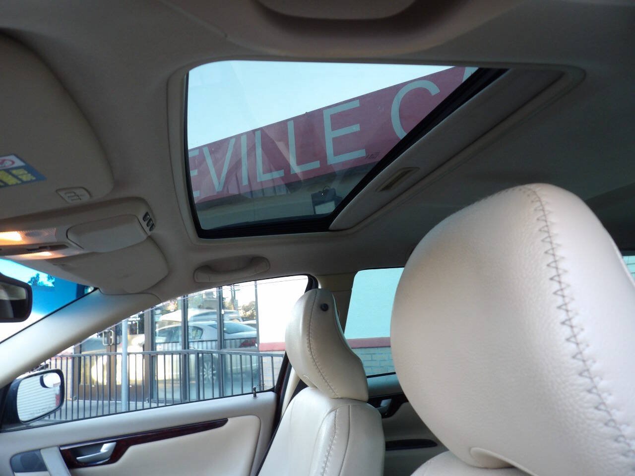 Used 2003 Volvo V70 AWD/4WD image 9