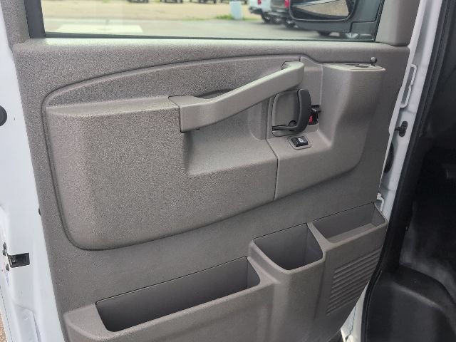 Used 2025 GMC Savana 2500 w/ Driver Convenience Package RWD image 20