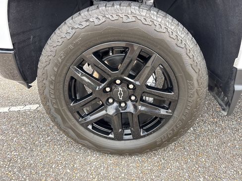 Used 2025 Chevrolet Silverado 1500 LT Trail Boss w/ Protection Package AWD/4WD image 10