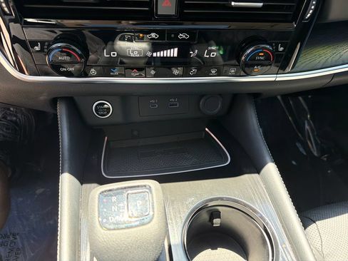 Used 2023 Nissan Rogue Platinum w/ Platinum Premium Package FWD image 30