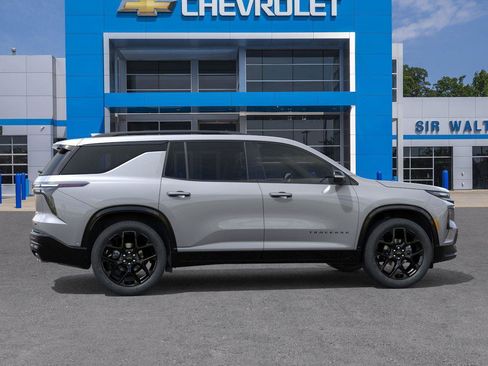 New 2026 Chevrolet Traverse RS image 5