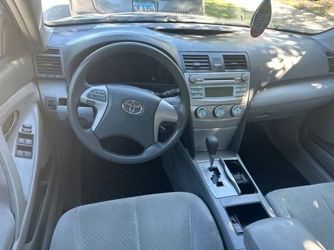 Used 2009 Toyota Camry FWD image 9