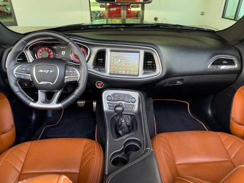 Used 2015 Dodge Challenger SRT Hellcat image 41