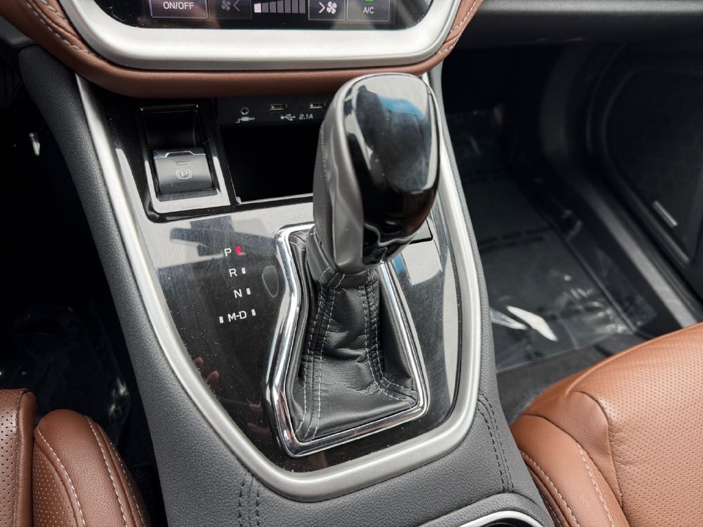 Used 2021 Subaru Outback Touring AWD/4WD image 25