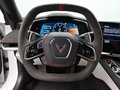 Used 2023 Chevrolet Corvette Stingray Premium Conv w/ Z51 Performance Package RWD image 17