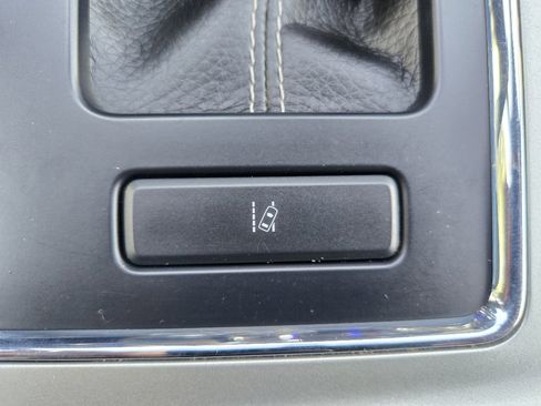 Used 2015 Ford F150 Lariat w/ Equipment Group 502A Luxury image 34