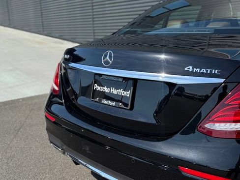 Used 2017 Mercedes-Benz E 300 4MATIC image 36
