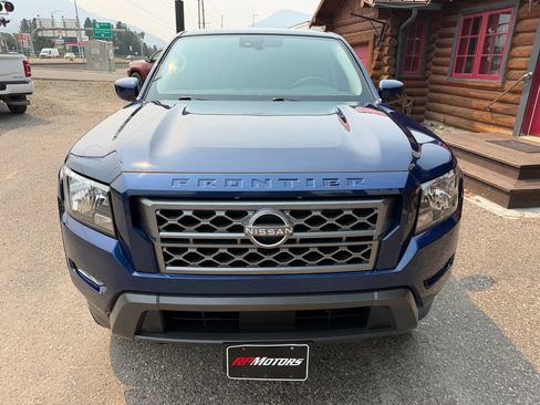 Used 2023 Nissan Frontier SV w/ Technology Package AWD/4WD image 3