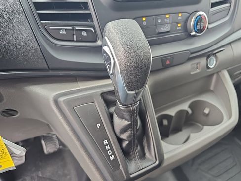 New 2025 Ford Transit 250 148 Medium Roof image 26