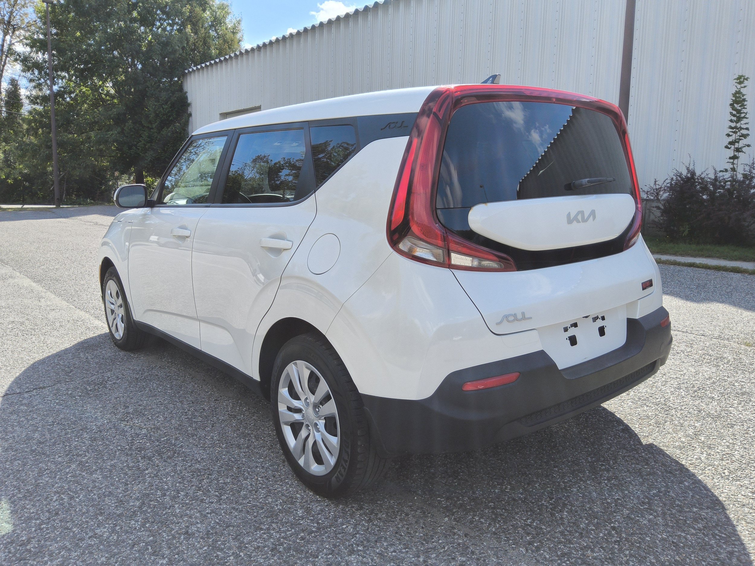 Used 2022 Kia Soul LX FWD image 5