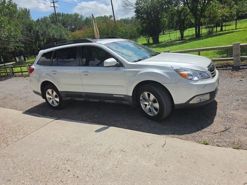 Used 2012 Subaru Outback 3.6R Limited AWD/4WD image 11