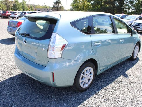 Used 2014 Toyota Prius V Three image 7