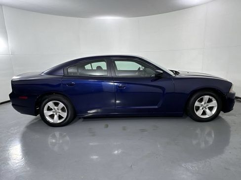 Used 2013 Dodge Charger SE RWD image 33