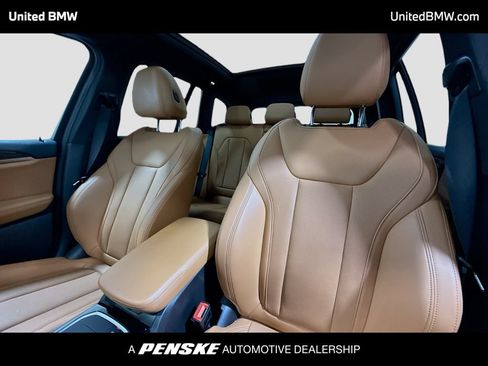 Used 2024 BMW X3 xDrive30i w/ Premium Package AWD/4WD image 5