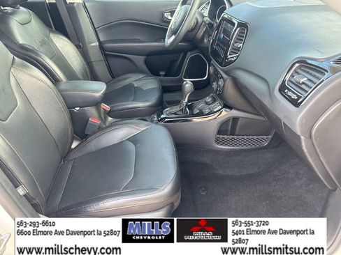 Used 2019 Jeep Compass Limited AWD/4WD image 19