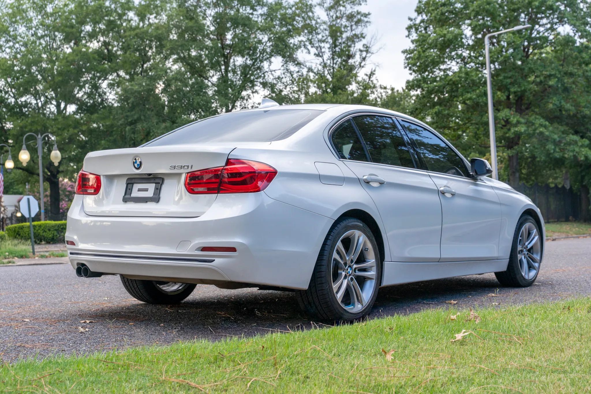 Used 2018 BMW 330i Sedan RWD image 5