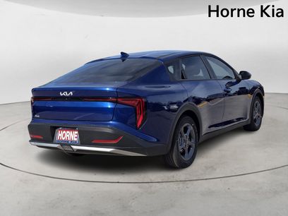 New 2025 Kia K4 LXS