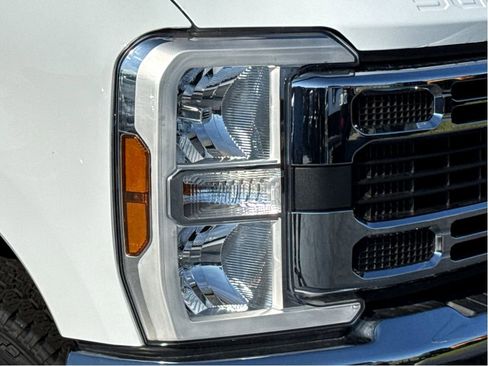 Used 2024 Ford F250 XLT w/ FX4 Off-Road Package image 5